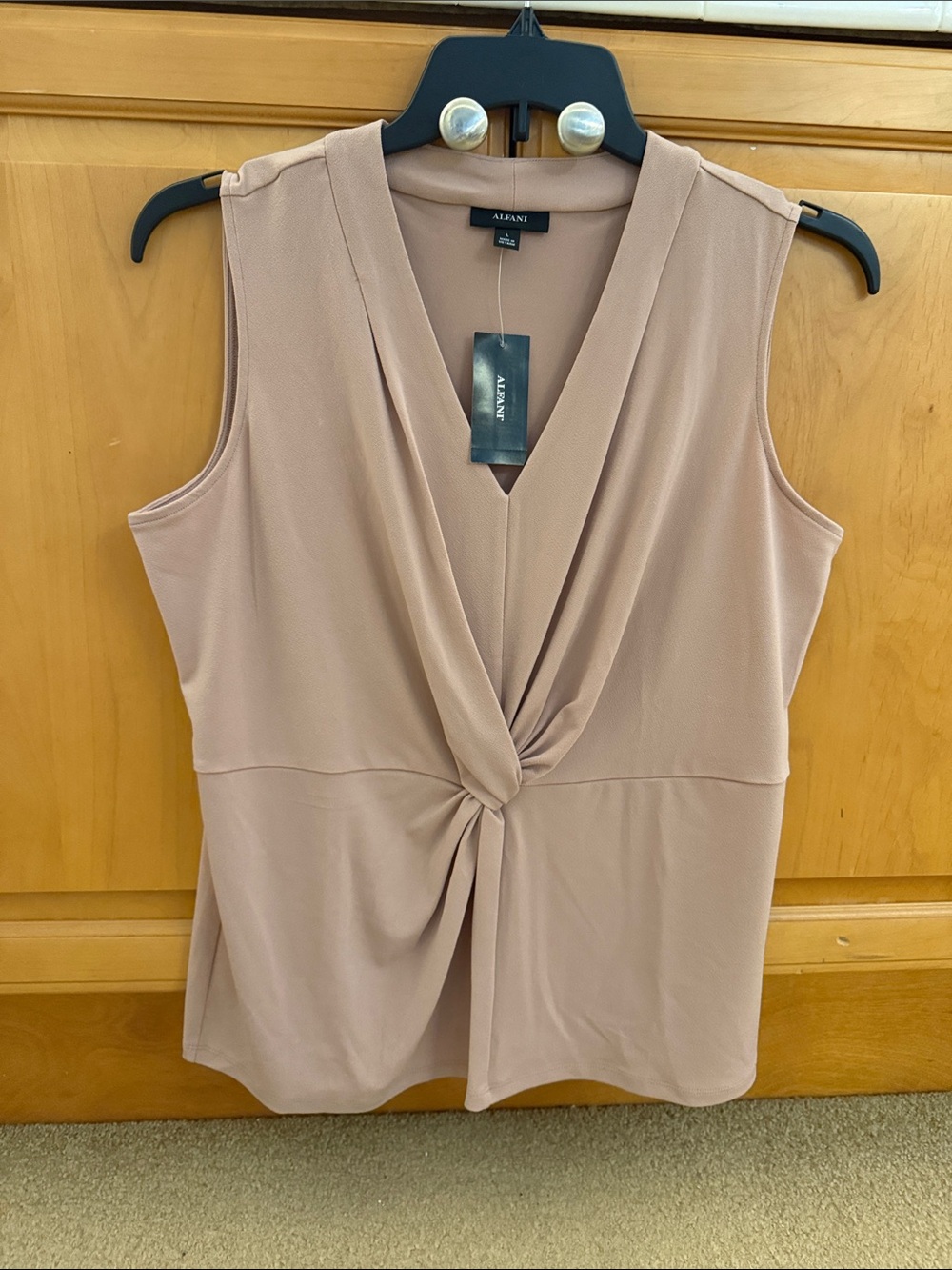 Alfani Twist-Front V-Neck women Large Sleeveless Camisole in Dusty Rose